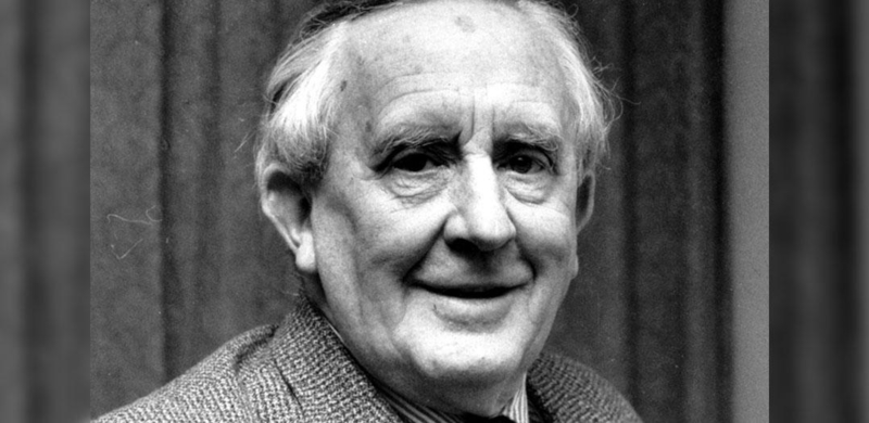 J.R.R. Tolkien Créditos da Imagem: Divulgação